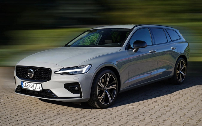 Volvo V60 cena 222967 przebieg: 1, rok produkcji 2023 z Chojnice małe 352